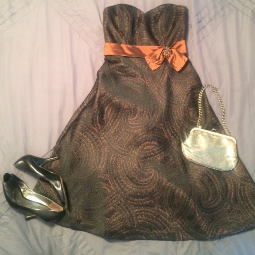 David’s Bridal stunner brocade cocktail dress!